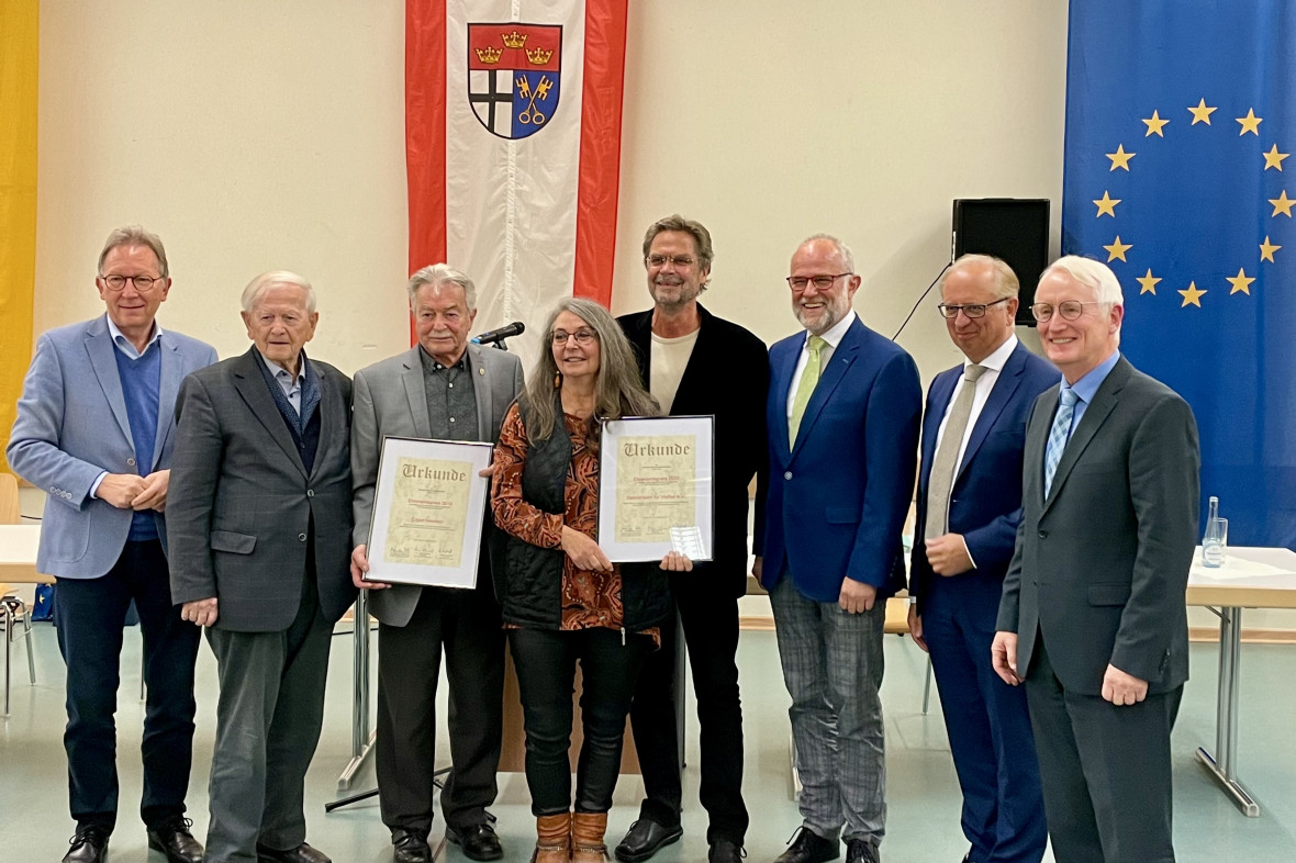  Erwin Rddel MdB, Staatsminister a.D. Heinz Schwarz, Edgar Neustein, Ehrenamtspreistrger 2019, Anja Rihm, Klaus Schmitt, Gemeinsam fr Vielfalt, Ehrenamtspreistrger 2020, Juryvorsitzender Alfons Muhoff, Dr. Heinz-Jrgen Scheid und Dr. Heinz Schmitz