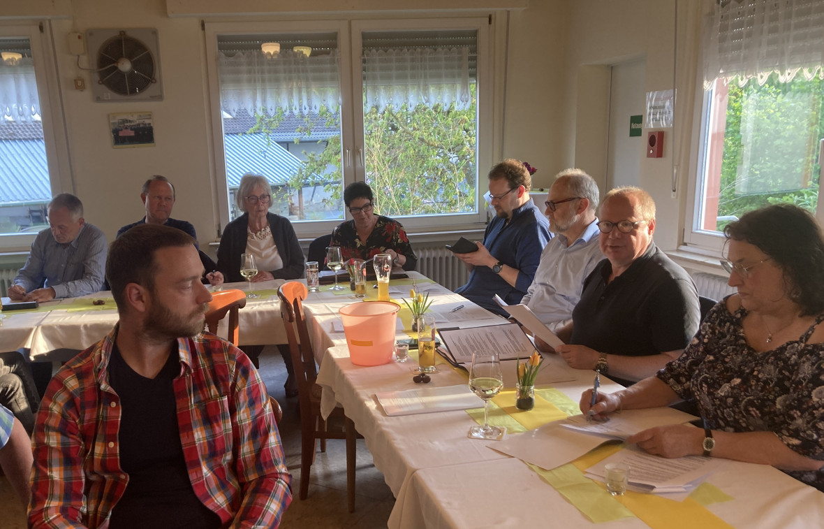 Der Vorsitzende der CDU in der Verbandsgemeinde Unkel, Bruchhausens Brgermeister Markus Fischer (2. von rechts), fordert: Die Ampel muss ihre Heizungsplne entschrfen!	Foto: Heinz Schmitz 
