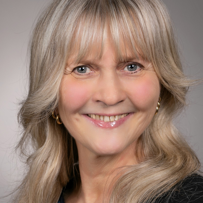  Daniela Grken-Bell